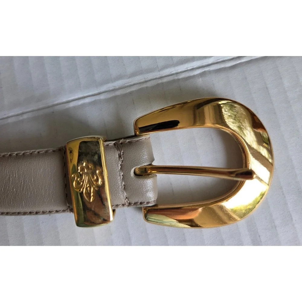 Liz Claiborne Beige Semi Aniline Leather Belt Gold Buckle Timeless 2447 ‎ 18-20